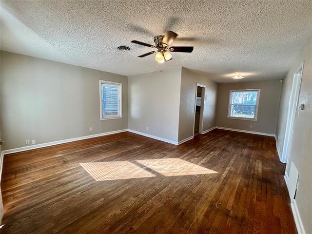 Foto del edificio - 5856 Trigg Dr