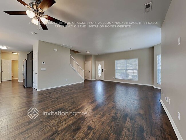 Building Photo - 2734 Highland Park Dr