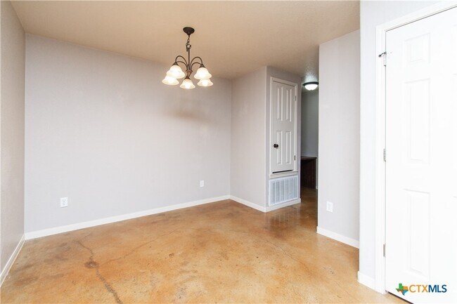 Foto del edificio - 4409 Brutus Ln