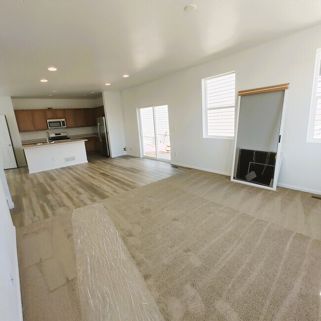 Gran salón - 18901 E 66th Pl