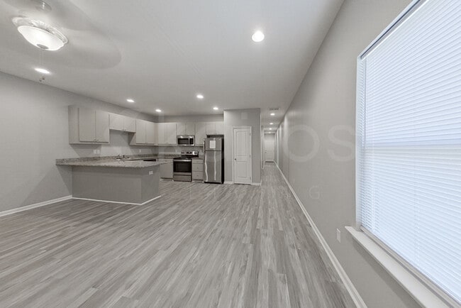 Building Photo - 1918 Perry St