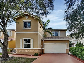 Building Photo - 15648 SW 112th Dr