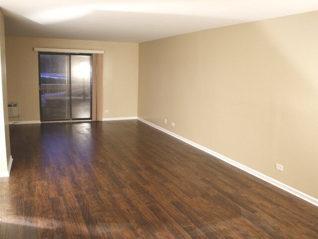 Building Photo - 33715 N Royal Oak Ln
