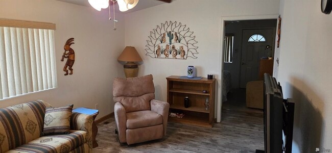 Foto del edificio - 5707 E 32nd St