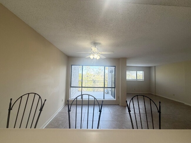 Building Photo - Waterfront Views at Palmetto Bay Marina!