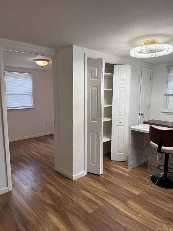 Foto del edificio - 13 Cedarwood Dr