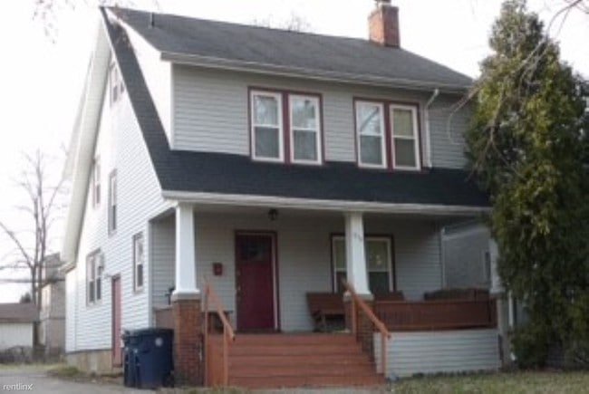 Building Photo - 1234 White St