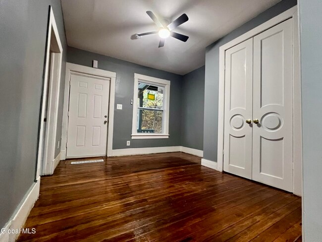 Building Photo - 213-215 Vrooman Ave