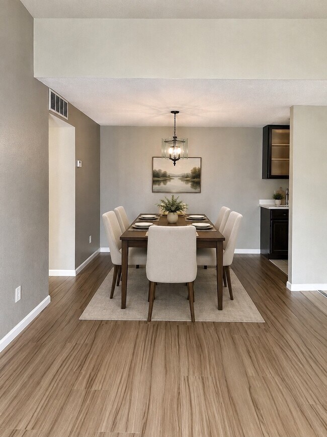 Building Photo - 9090 S Braeswood Blvd