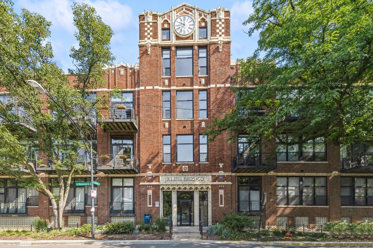 Foto principal - 2300 W Wabansia Ave