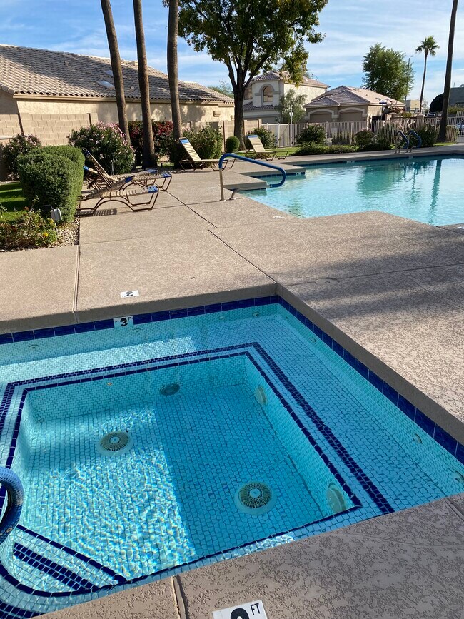 Foto del edificio - 8370 W Melinda Ln
