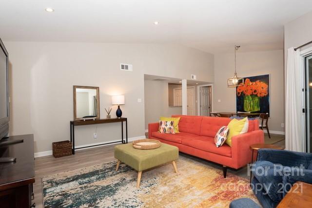 Foto del edificio - 7415 Ashfield Ct