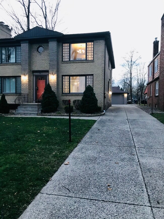 Building Photo - 53 Arlington Rd