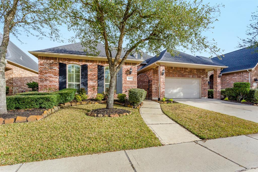 Foto principal - 9227 Mystic Falls Ln