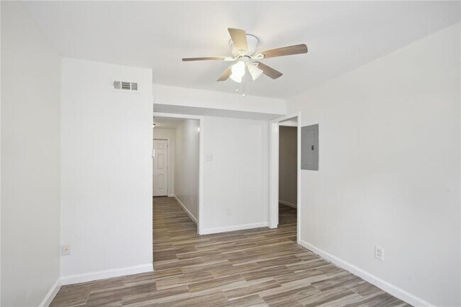 Foto del edificio - 615 Oliver St NW