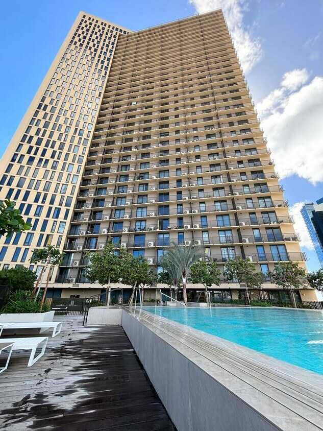 Highly Desired in Kaka'ako (A'ali'i) 987 Q... House Rental in