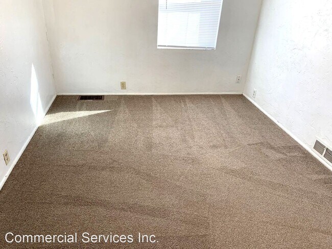 Foto del edificio - 3 br, 1.5 bath House - 5575 CY Ave