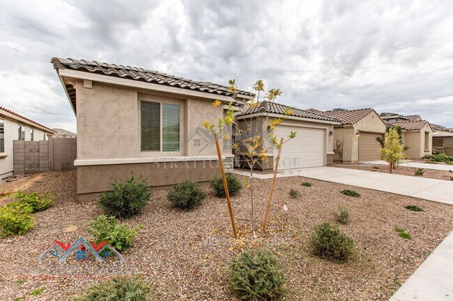 Foto del edificio - 17645 W Palo Verde Dr