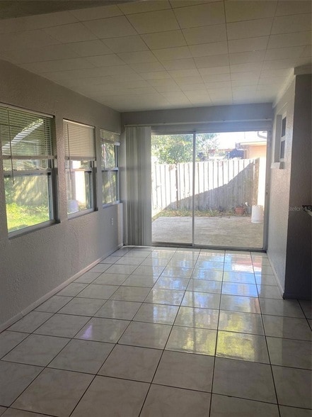 Foto del edificio - 3741 Kingsbury Dr