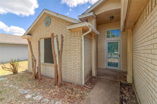 Building Photo - 109 Azalea Dr