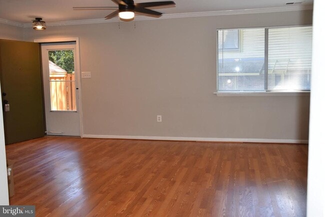 Building Photo - 10665 Myrtle Oak Ct