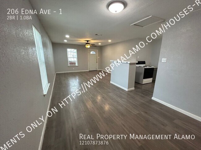 Foto del edificio - 206 Edna Ave