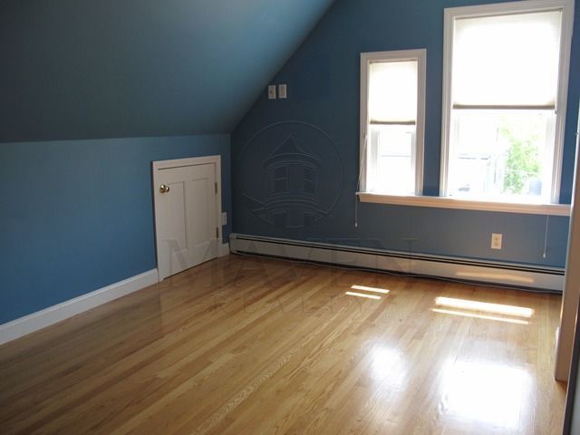 Building Photo - 69 Elmwood St