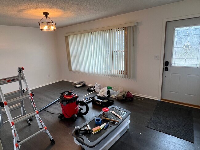 Foto del edificio - 607 James St NE