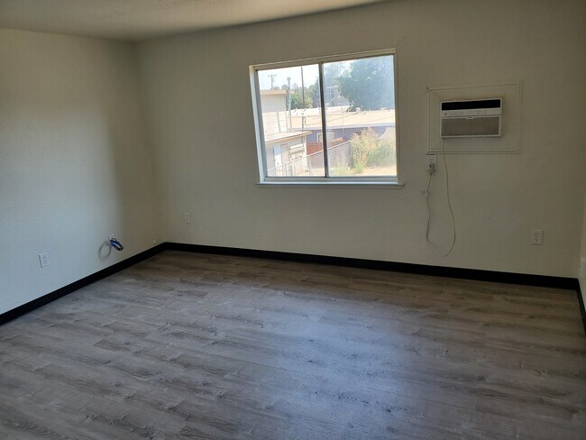 Living Room - 2562 Traction Ave