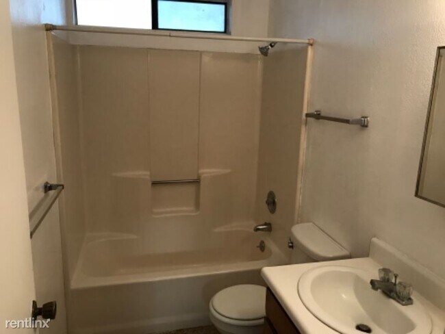 Building Photo - 1 br, 1 bath Apartment - 209 W Cota St