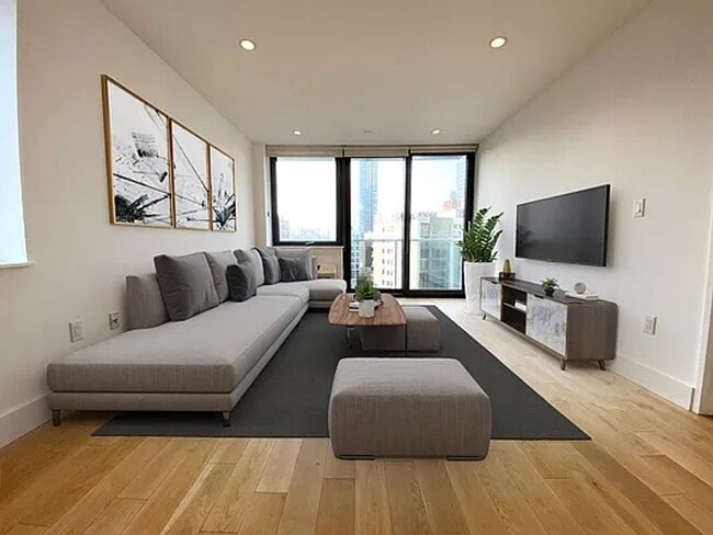 Building Photo - CANVAS