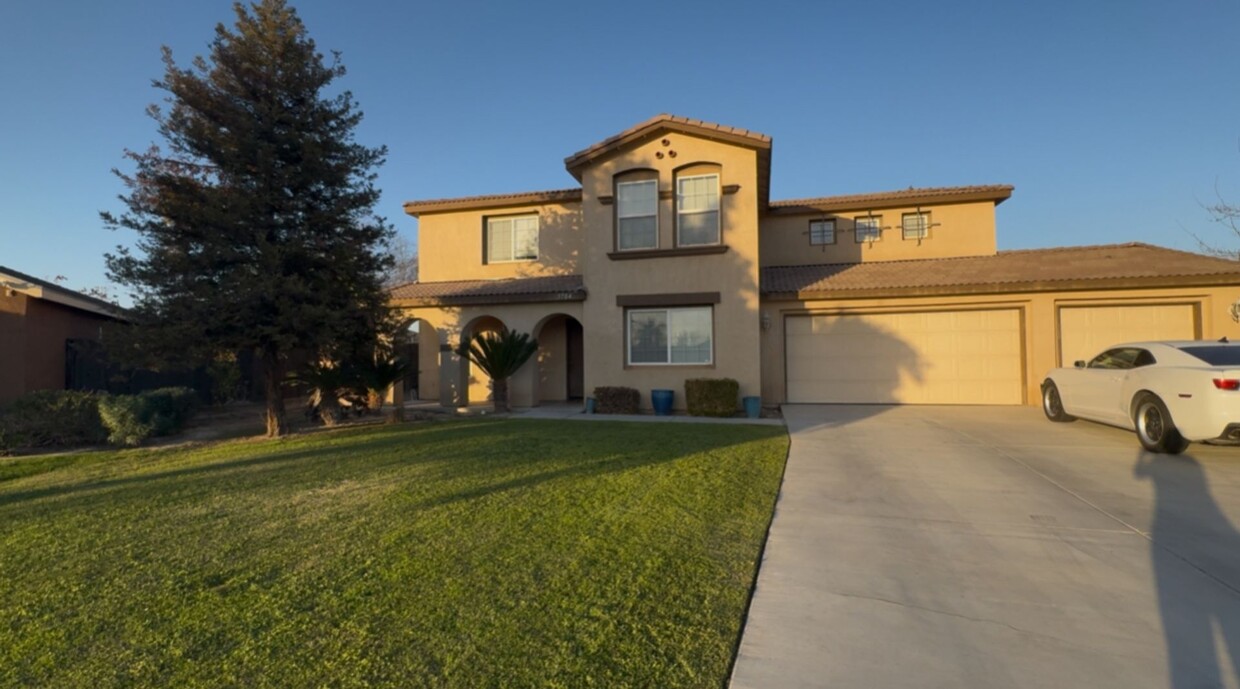 Primary Photo - Beautiful remodeled 4 bd 2.5 ba 2 Story in...