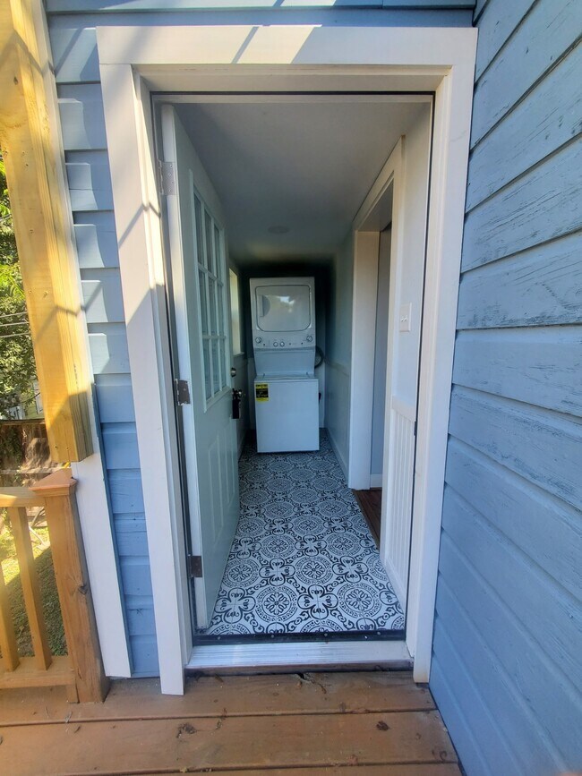 Foto del edificio - 1411 Godwin St