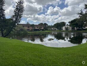 Building Photo - 3733 Carambola Cir N