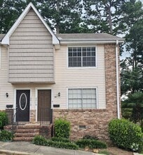 Building Photo - 2715 Southbury Cir