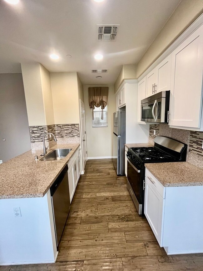 Building Photo - Corner lot 3 bedroom in Palmilla available...