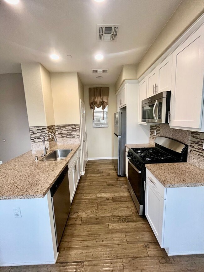 Foto del edificio - Corner lot 3 bedroom in Palmilla available...