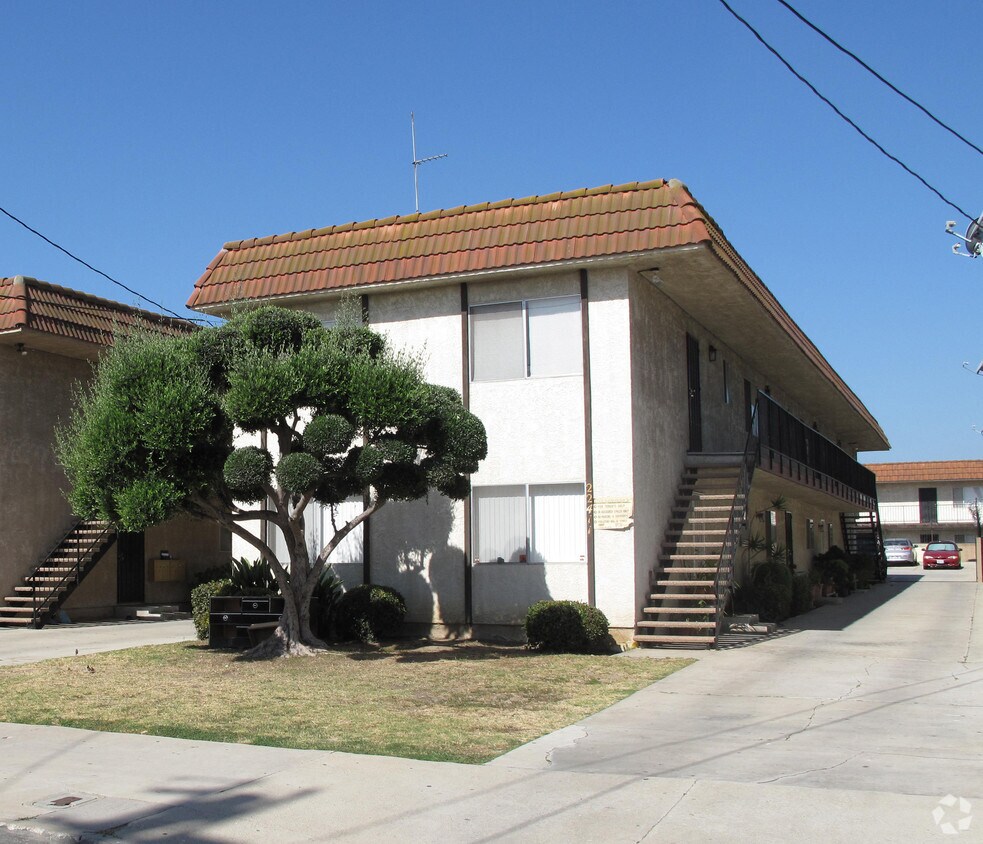 Primary Photo - 22411 Denker Ave