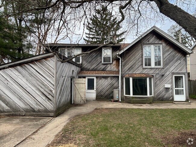 Building Photo - 1512 Wesley Ave