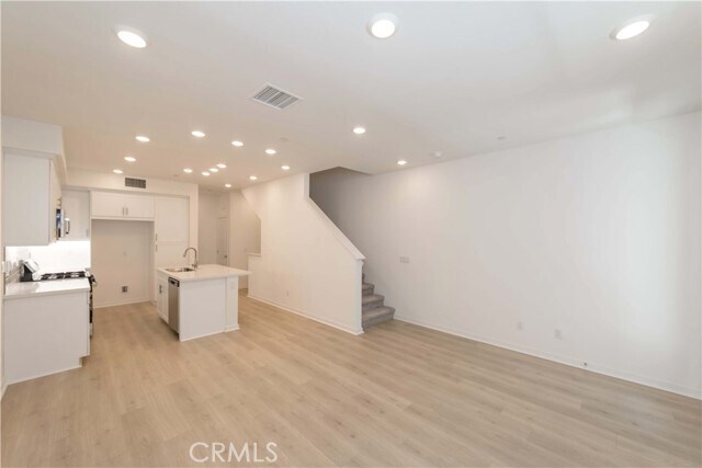 Building Photo - 16426 Whittier Blvd