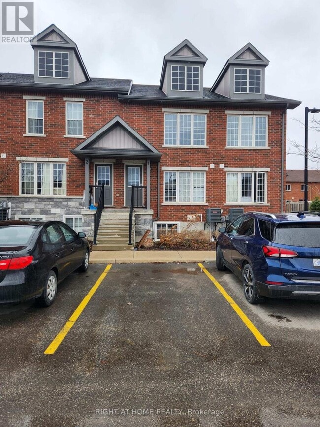 Building Photo - 246 Penetanguishene Rd
