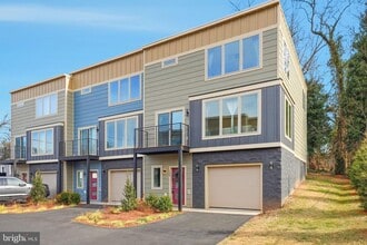 Building Photo - 139 Oak View St