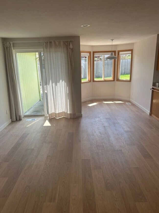 Foto del edificio - Bring your EV -Charging station in the Gar...