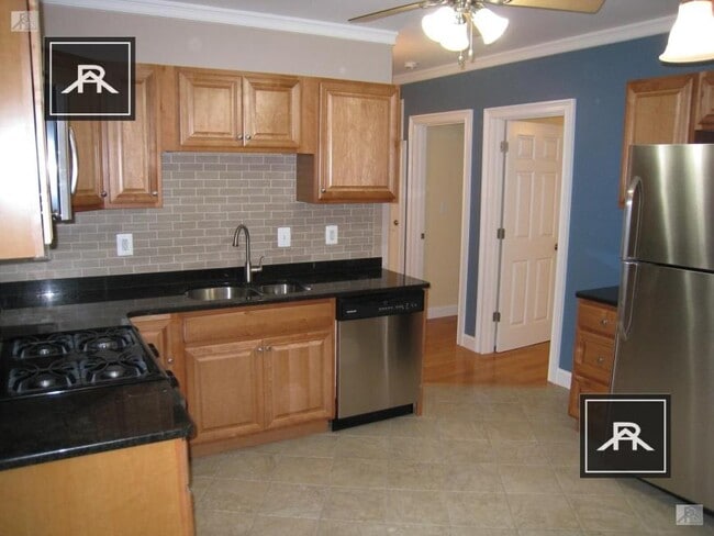 3 bedroom in Brighton MA 02135 - 3 bedroom in Brighton MA 02135 Apartment