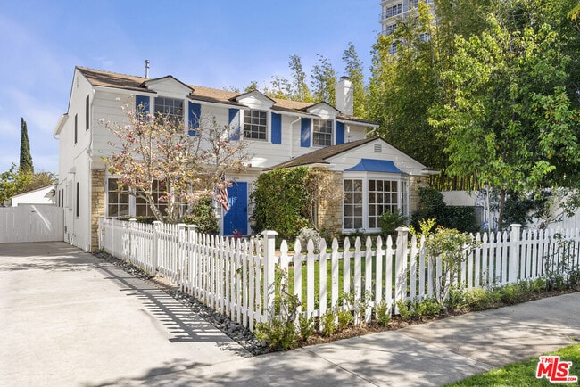 Building Photo - 1204 S Beverwil Dr