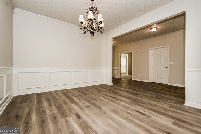 Building Photo - 520 Hilly Ct