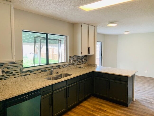Building Photo - ** Application Received** Charming 4-Bedro...