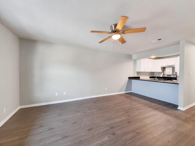 Foto del edificio - 512 Landview Dr