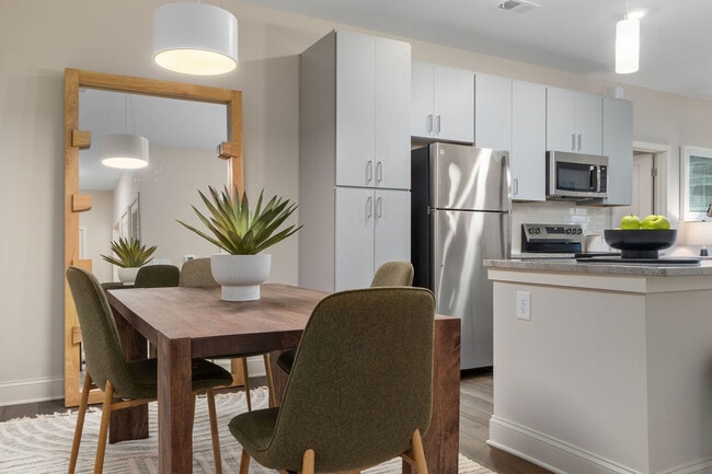 Patrick's Pointe apartments — community photo - Patrick's Pointe