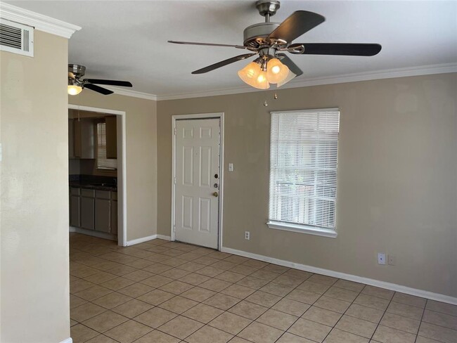Building Photo - 4711 Palisade Dr